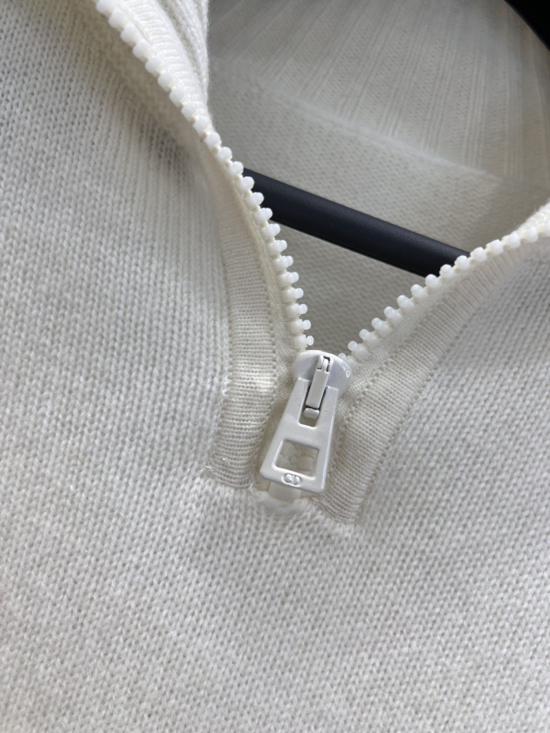 chr1st1an D10r sweaters